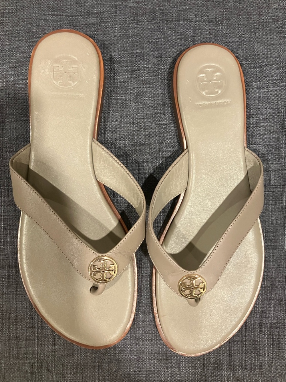 Tory Burch Benton Neutral Leather Logo Thong Sandals